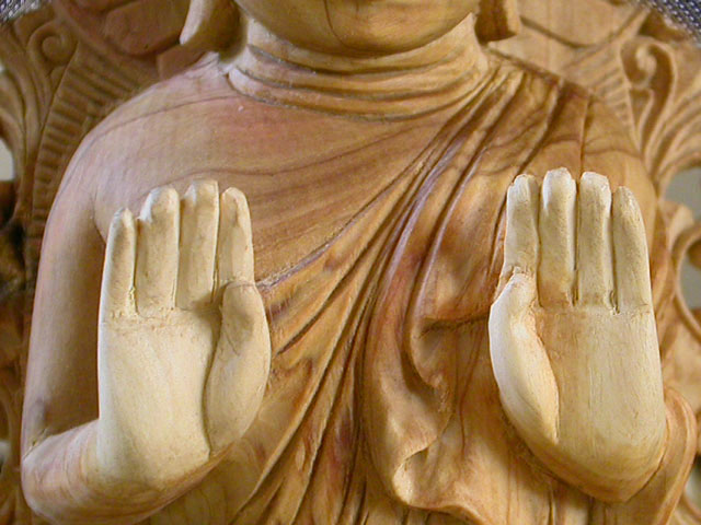 手彫り　白檀　仏陀